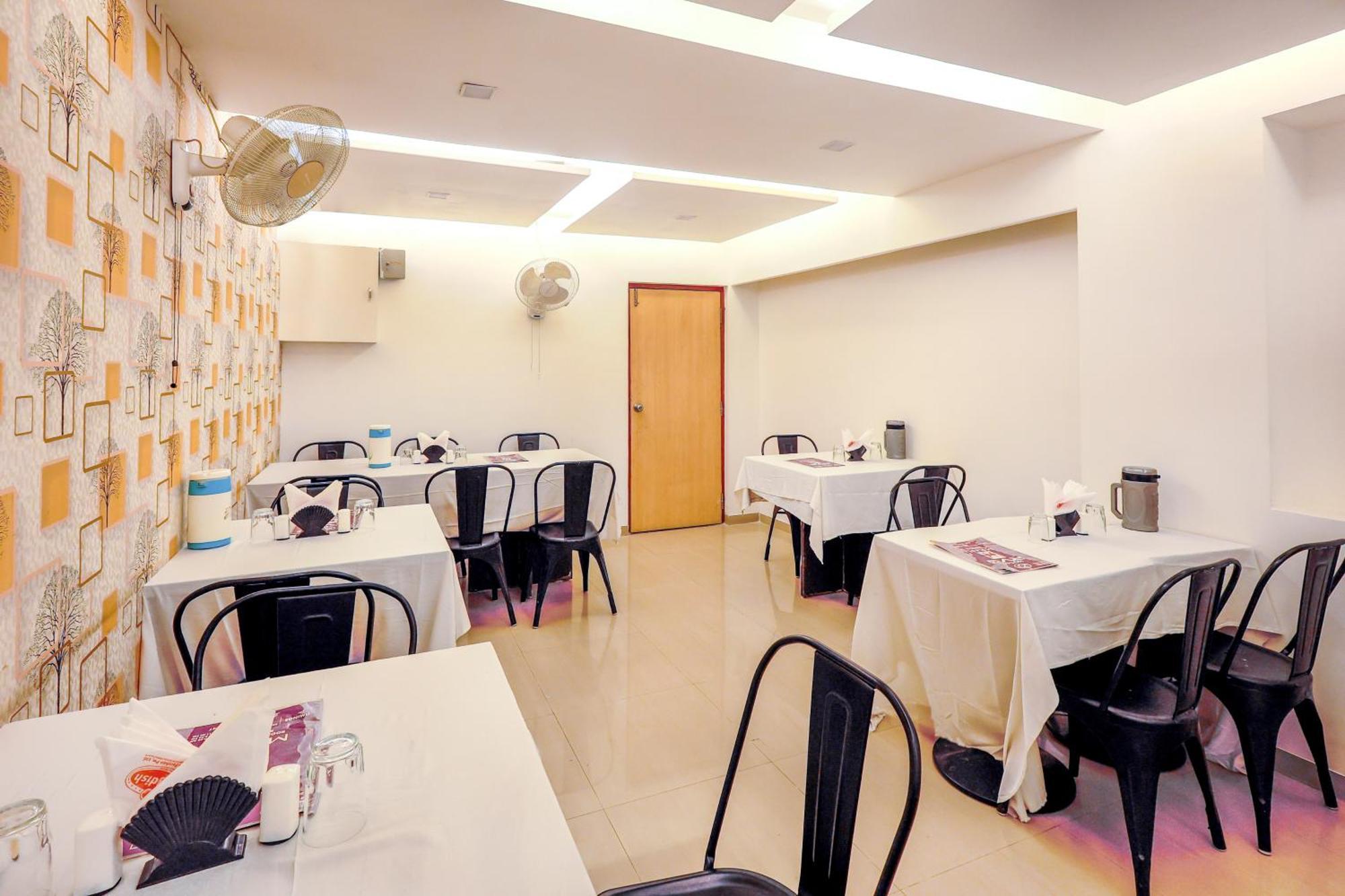 Treebo Rvg Hotel Vadodara Ngoại thất bức ảnh