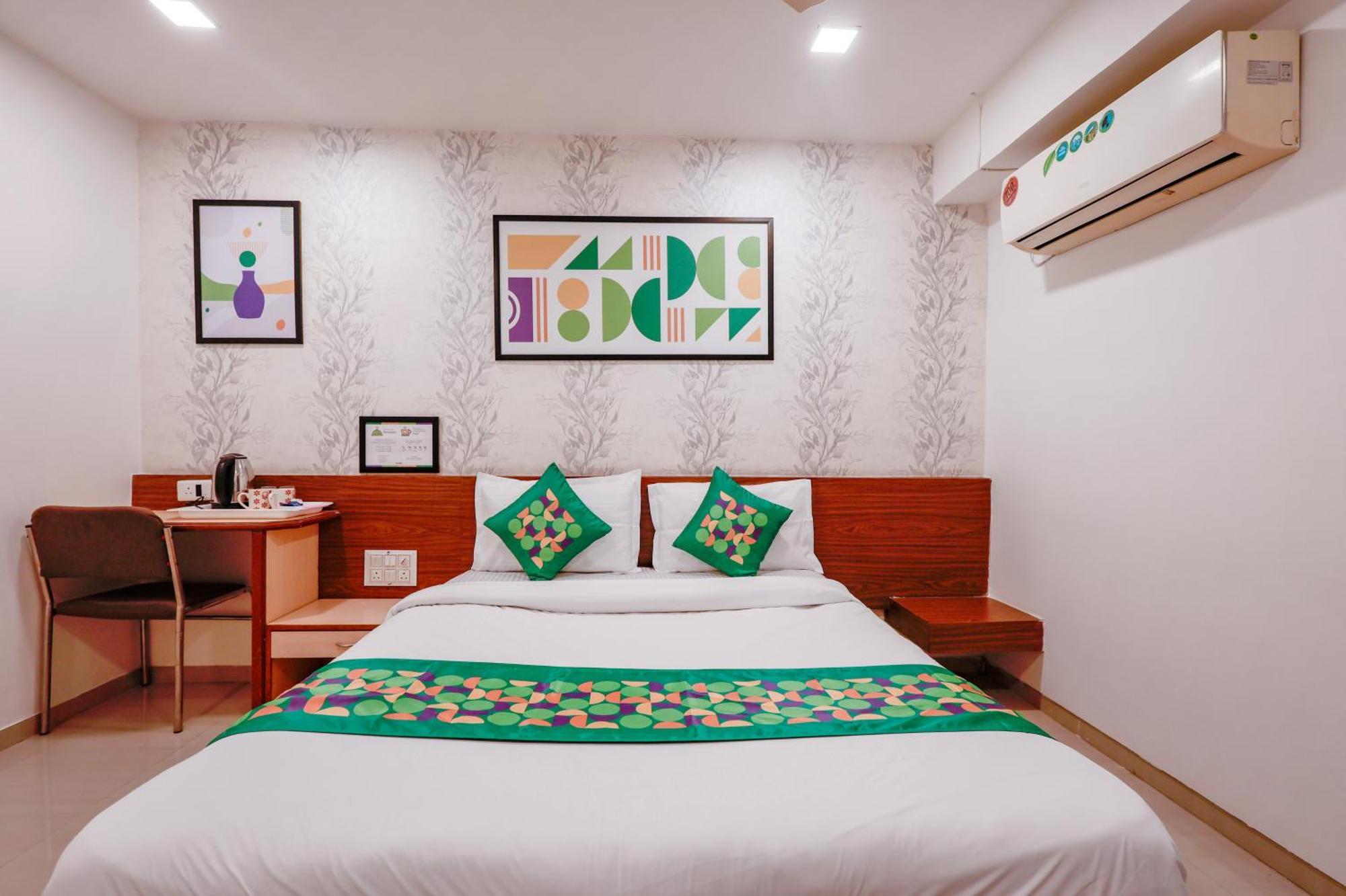 Treebo Rvg Hotel Vadodara Ngoại thất bức ảnh